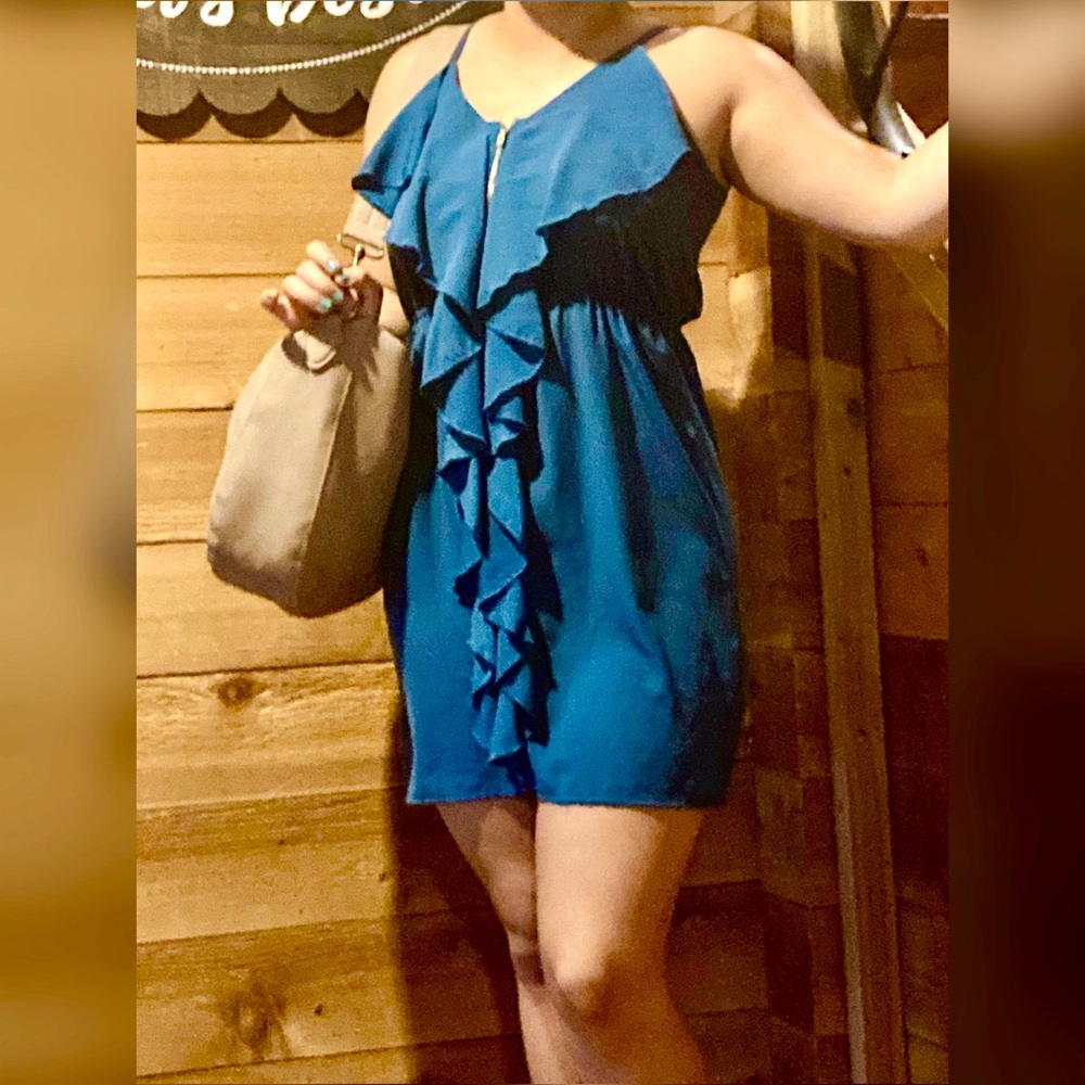 *REDUCED* Ruffle/zipper down Dress! - Picture 4 of 5